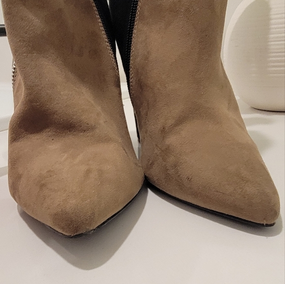 Just Fab Suede Booties size 7.5 - Picture 2 of 4